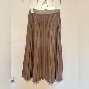 Elegant Brown Pleated Skirt